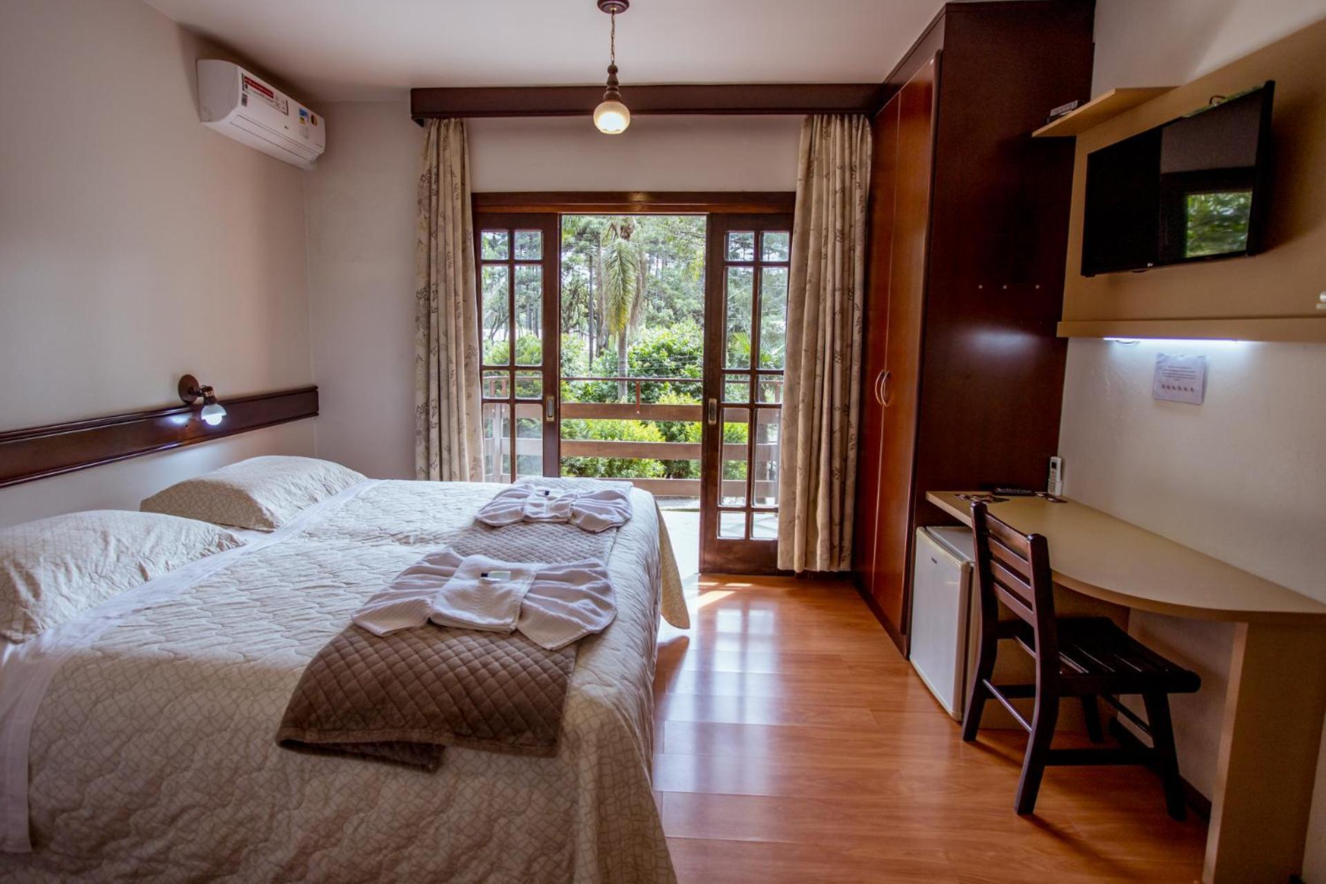 Filadelfia Hospedagens E Eventos Hotel เซาเบนโตโดซูล ภายนอก รูปภาพ